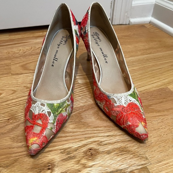 Bettye Muller Astor Pointed Toe Pumps Size 9 | Multicolor Heels - Picture 7 of 12